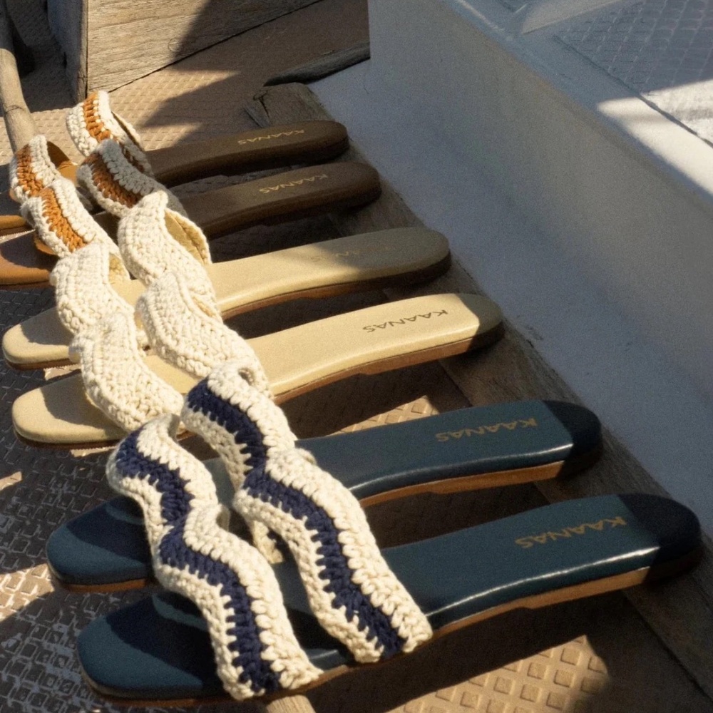 Kaanas Tansy Crochet Cotton & Leather Slides Navy & Ivory Size 8M (retails $179)